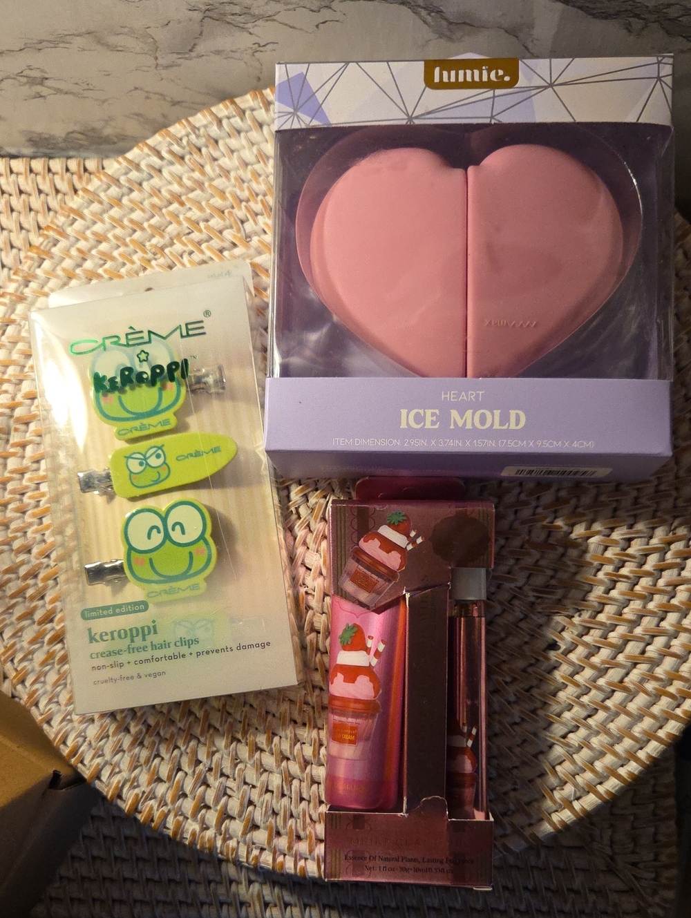 Pink Heart Ice Mold - Strawberry Hand Cream And Scent Spray And Keroppi Clips